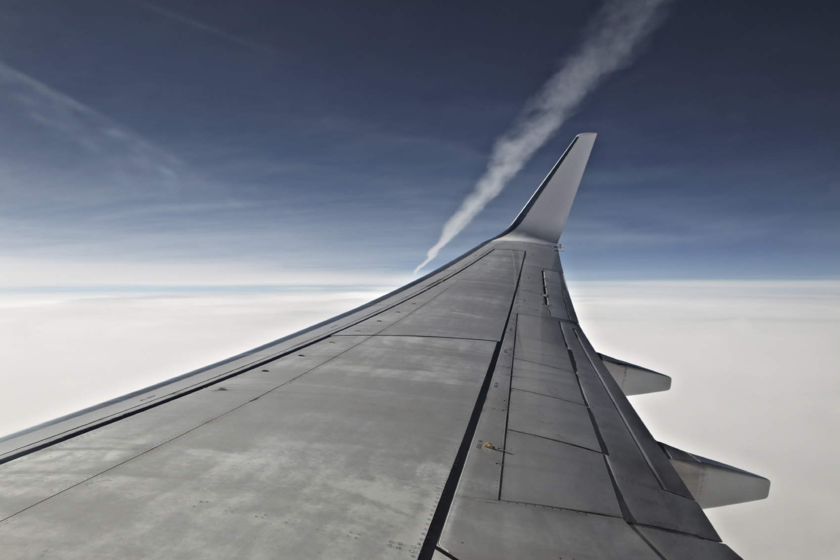wingtip-in-flight